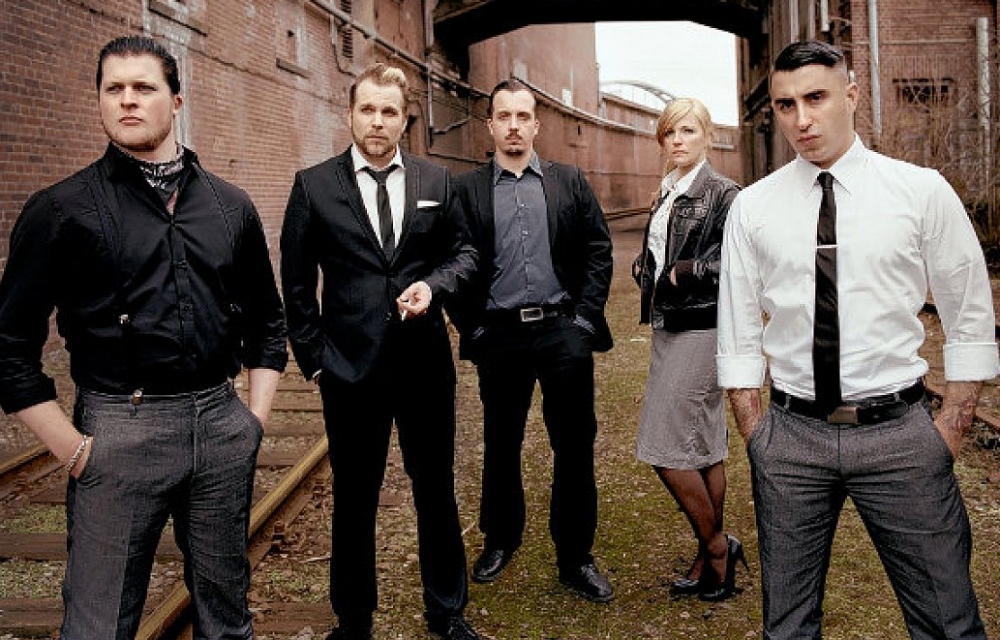 Broilers – Passt!