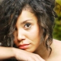 Chloe Charles – Schluss mit Schüchtern