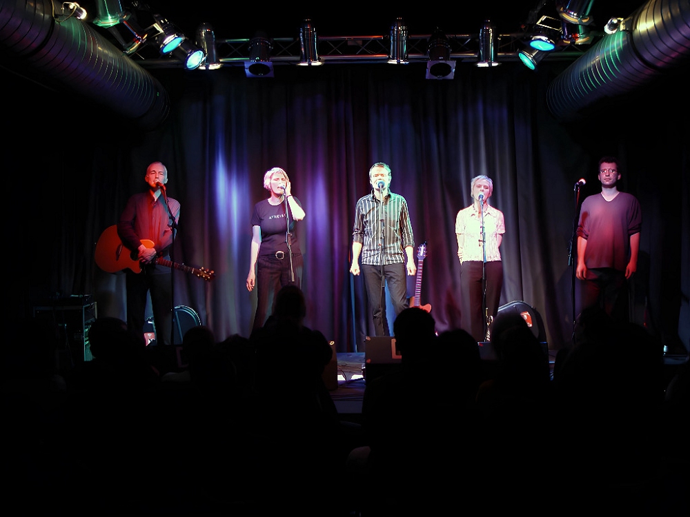 Chumbawamba - 24.04.2006 - Essen (Foto: Simon Mahler)