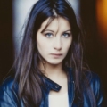 Coralie Clément – Aufwachsen in der Sackgasse