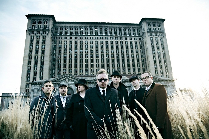 Flogging Molly – „Dann such dir einen neuen Job…“