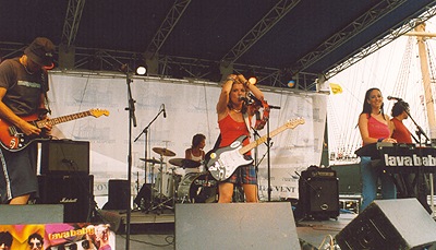 Lava Baby, Bree Sharp – 22.08.2002 – New York, Pier 17