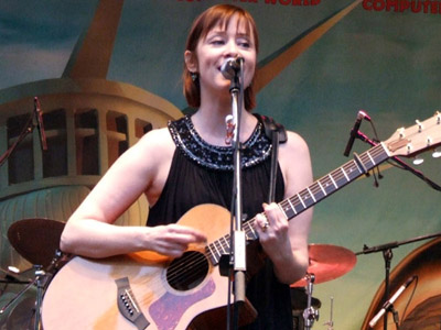 Suzanne Vega – 24.08.2007 – New York, City Hall Park