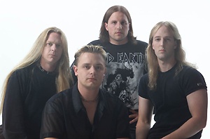 Into Eternity – Metal-Chartbreakers: Mit Engelsstimmen und Todesgrunzen