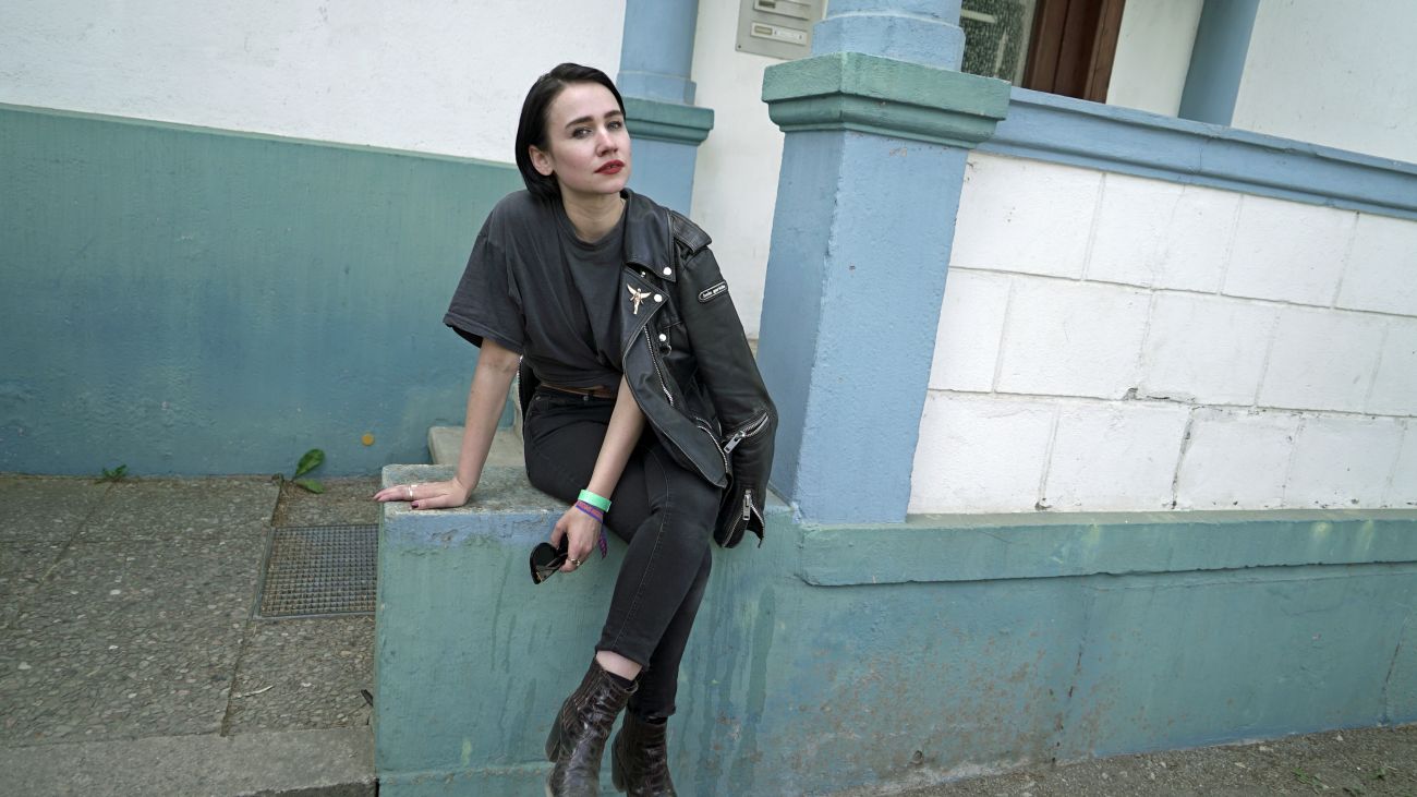 Laura Carbone – Cool Noir