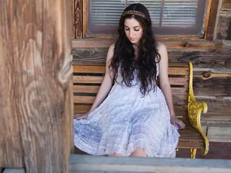 Marissa Nadler – The Ghostwriter