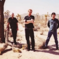 Queens Of The Stone Age – We are family
