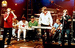 Sportfreunde Stiller, Readymade – 17.12.2001 – Düsseldorf, Tor 3