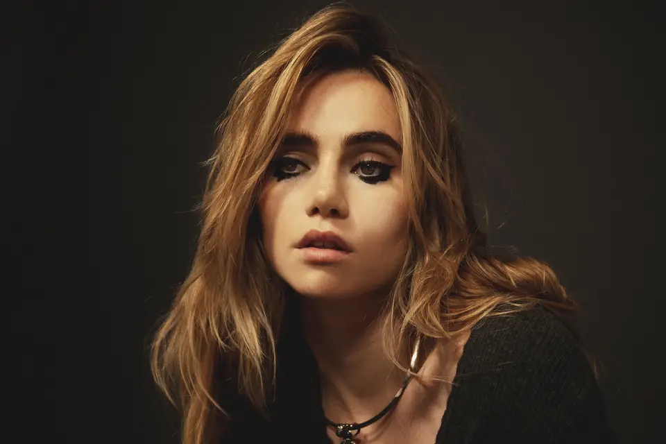 Suki Waterhouse