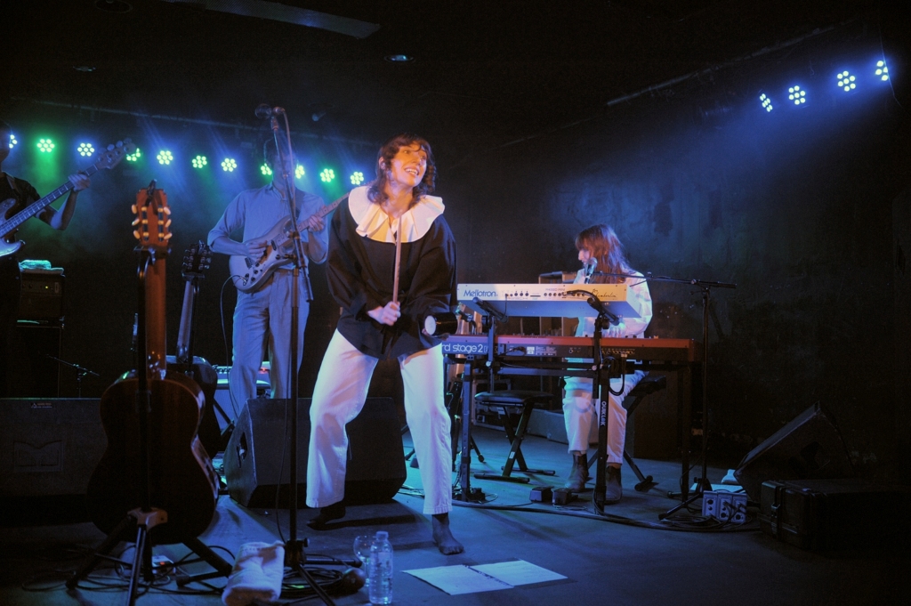 Aldous Harding - 19.11.2019 - Köln (Foto: Carsten Wohlfeld)