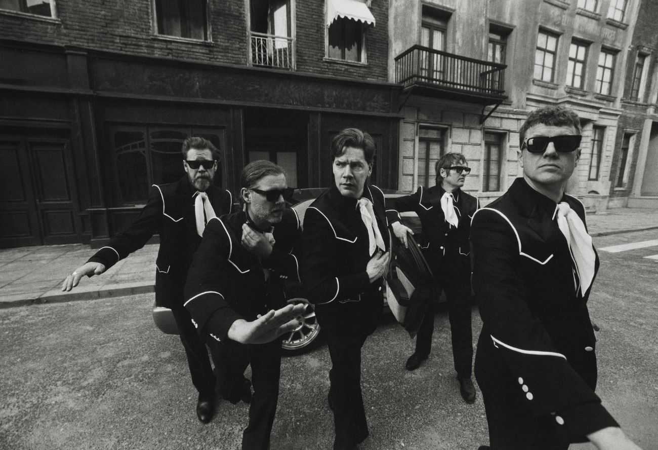 The Hives – Forever