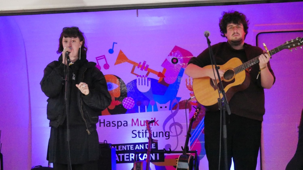 Lost In Lona - 17.09.2025 - Hamburg, Reeperbahn Festival (Foto: Ullrich Maurer)