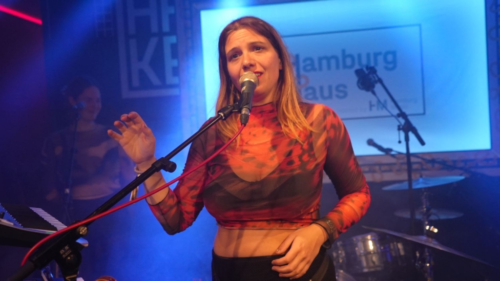Gina Été - 17.09.2025 - Hamburg, Reeperbahn Festival (Foto: Ullrich Maurer)