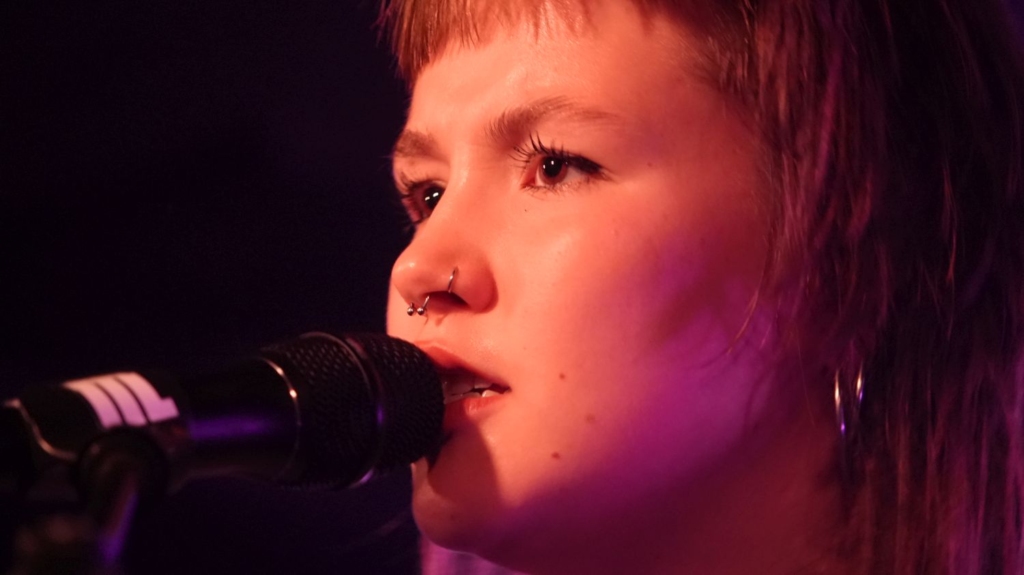 Man/Woman/Chainsaw - 18.09.2025 - Hamburg, Reeperbahn Festival (Foto: Ullrich Maurer)