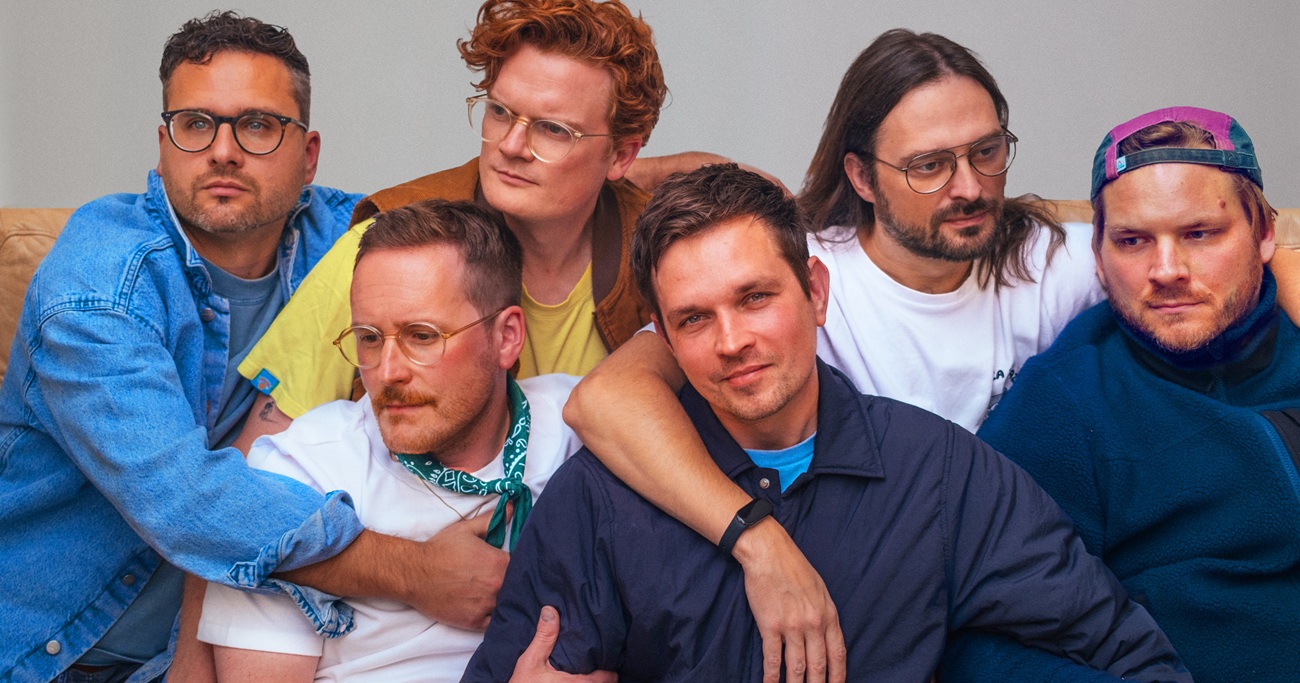 City Light Thief – Taped