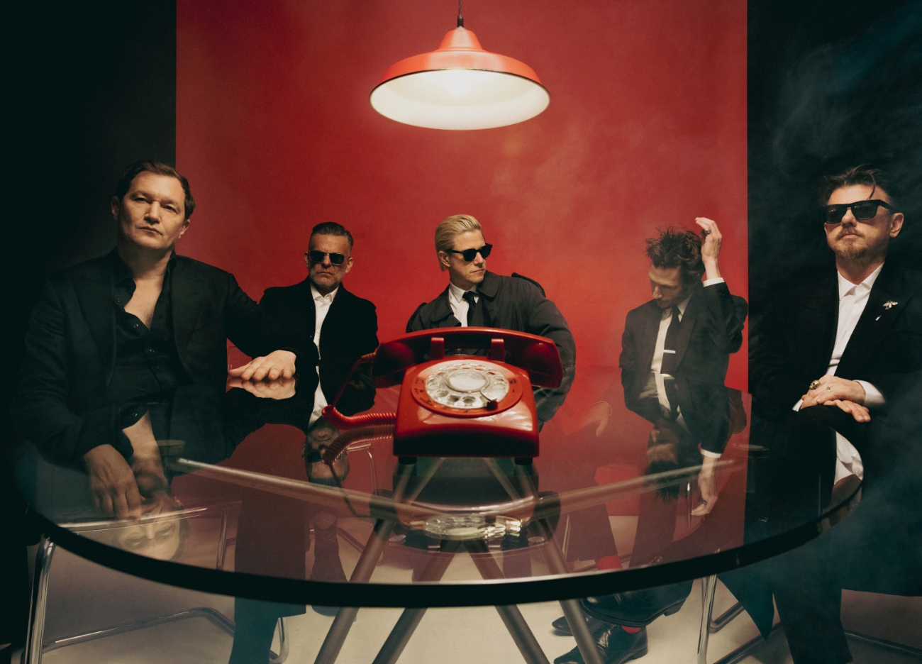 Interpol – Schwere Spiegel