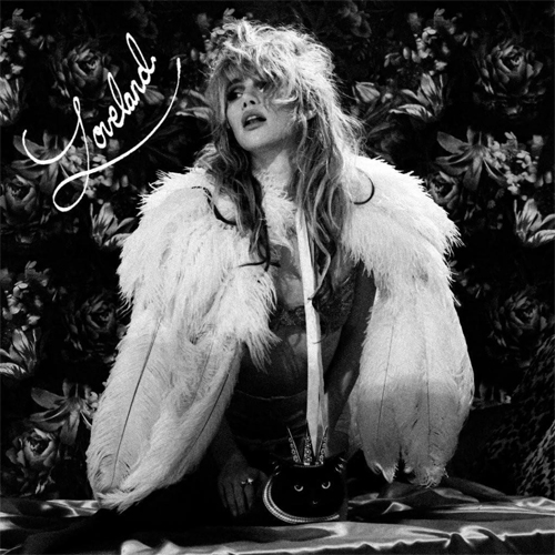 Suki Waterhouse – Loveland