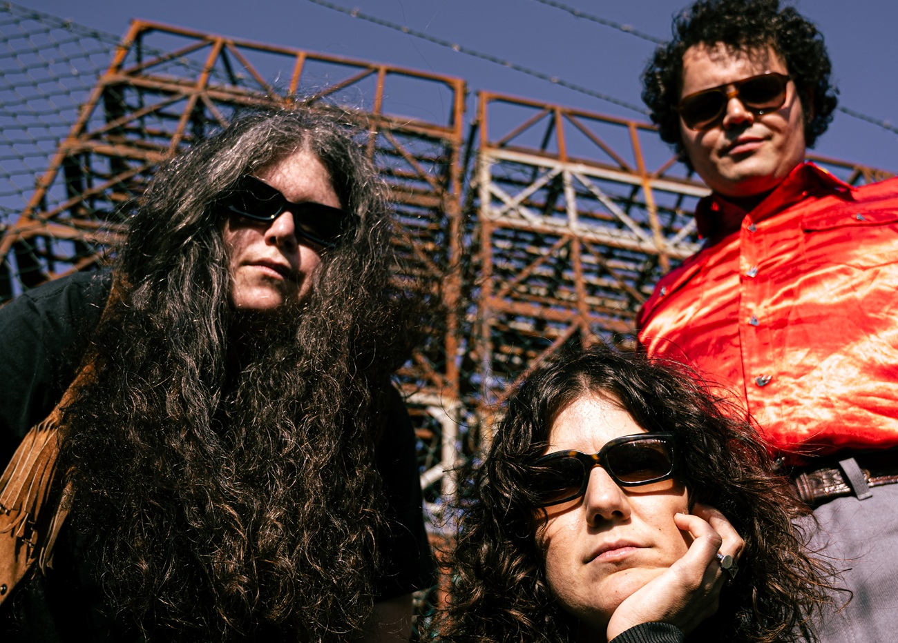 The Black Wizards – The Beat Is On