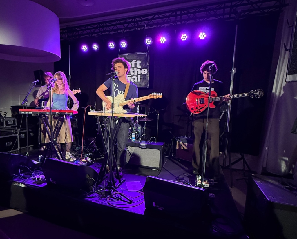 The Glowworms - 23.10.2026 - Rotterdam (Foto: David Bluhm)